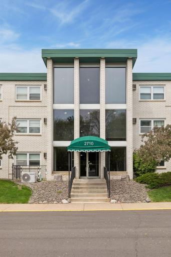 2710 Dale Street N, B107, Roseville, MN 55113