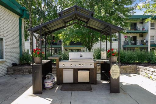 Shared patio with gas grill - bring on the BBQ with family and friends.