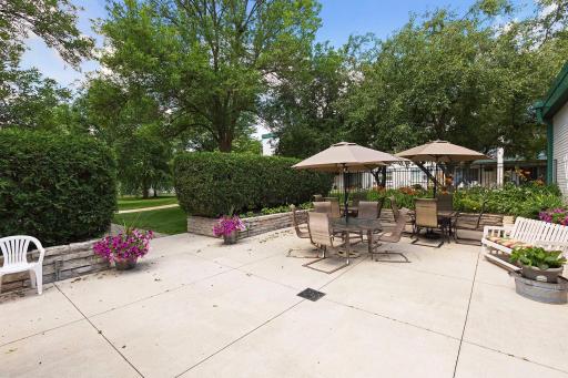2710 Dale Street N, B107, Roseville, MN 55113