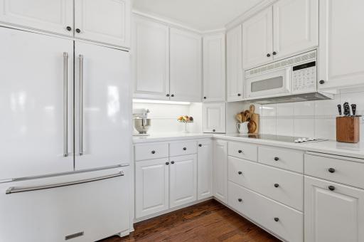 Bright Kitchen with Timeless White Cabinetry