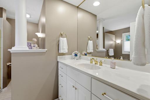 7990 Island Road, Eden Prairie, MN 55347