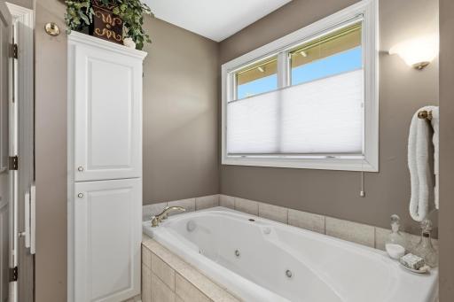 7990 Island Road, Eden Prairie, MN 55347