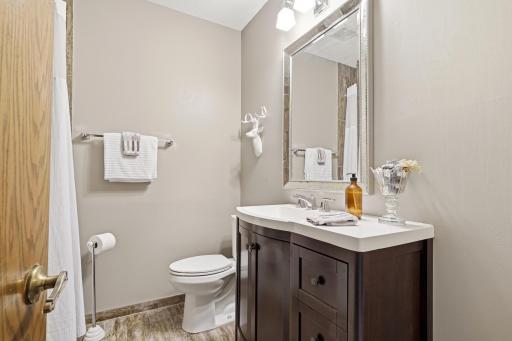 7990 Island Road, Eden Prairie, MN 55347