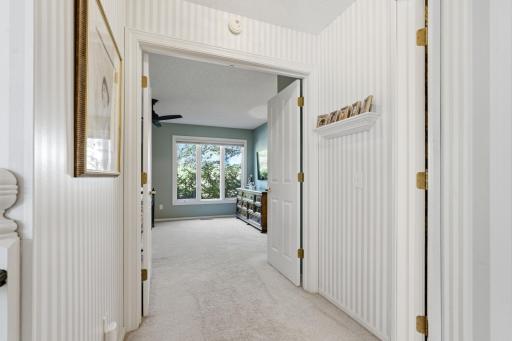 Private Main Level Ownerâs Suite Entrance