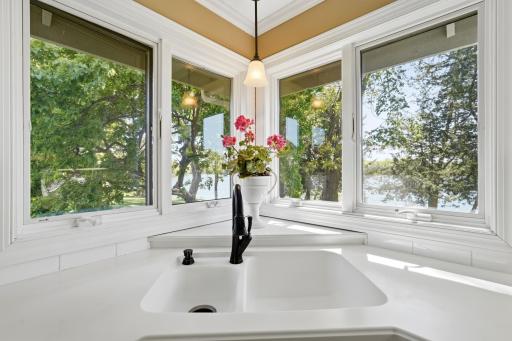 7990 Island Road, Eden Prairie, MN 55347