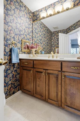 7990 Island Road, Eden Prairie, MN 55347