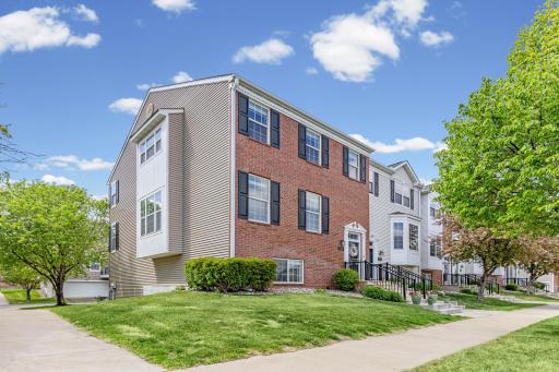 1724 Riverside Drive, Shakopee, MN 55379