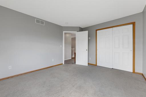 1724 Riverside Drive, Shakopee, MN 55379