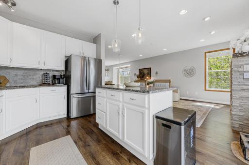 1724 Riverside Drive, Shakopee, MN 55379