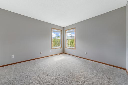 1724 Riverside Drive, Shakopee, MN 55379