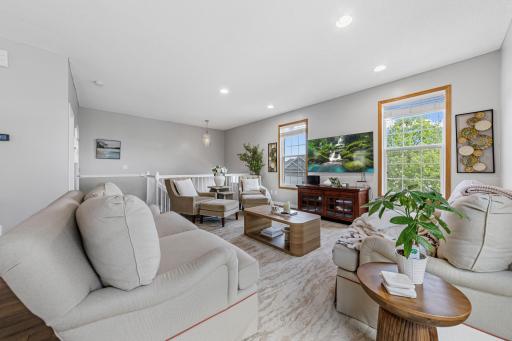 1724 Riverside Drive, Shakopee, MN 55379