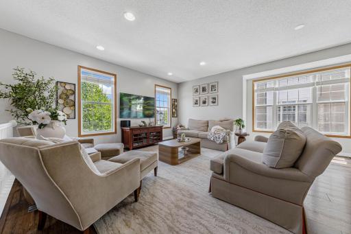 1724 Riverside Drive, Shakopee, MN 55379