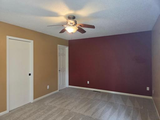 Primary Bedroom - Upper Level