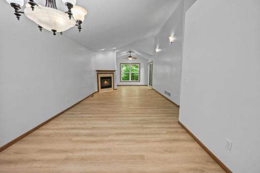 6030 Boulder Ridge Drive, Rockford, MN 55373