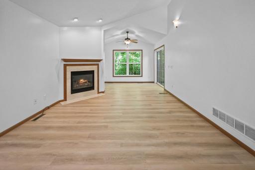 6030 Boulder Ridge Drive, Rockford, MN 55373