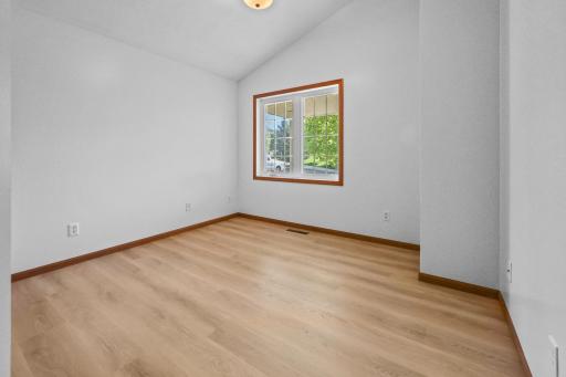 6030 Boulder Ridge Drive, Rockford, MN 55373