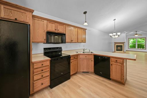 6030 Boulder Ridge Drive, Rockford, MN 55373