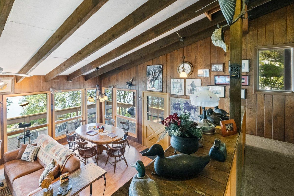 Interior 4.png