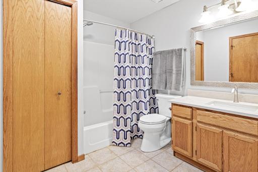 1958 Glenfield Court, 25, Eagan, MN 55122