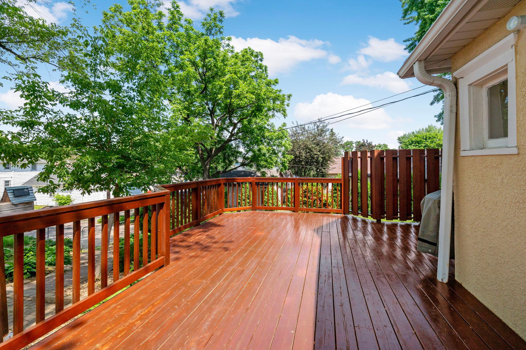 8-web-or-mls-3922 Van Buren St NE Minneapolis MN_0008 copy.jpg