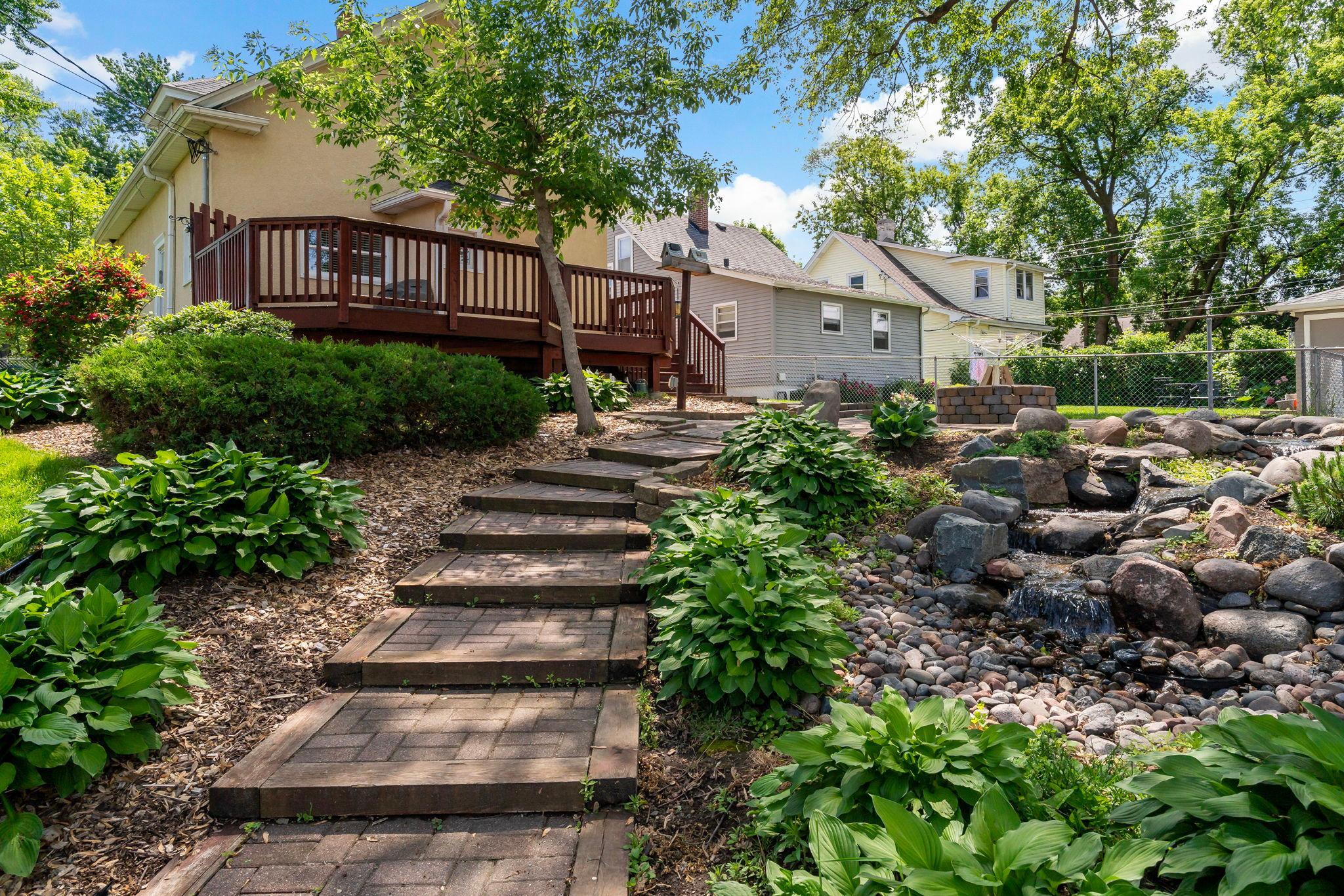 13-web-or-mls-3922 Van Buren St NE Minneapolis MN_0013 copy.jpg
