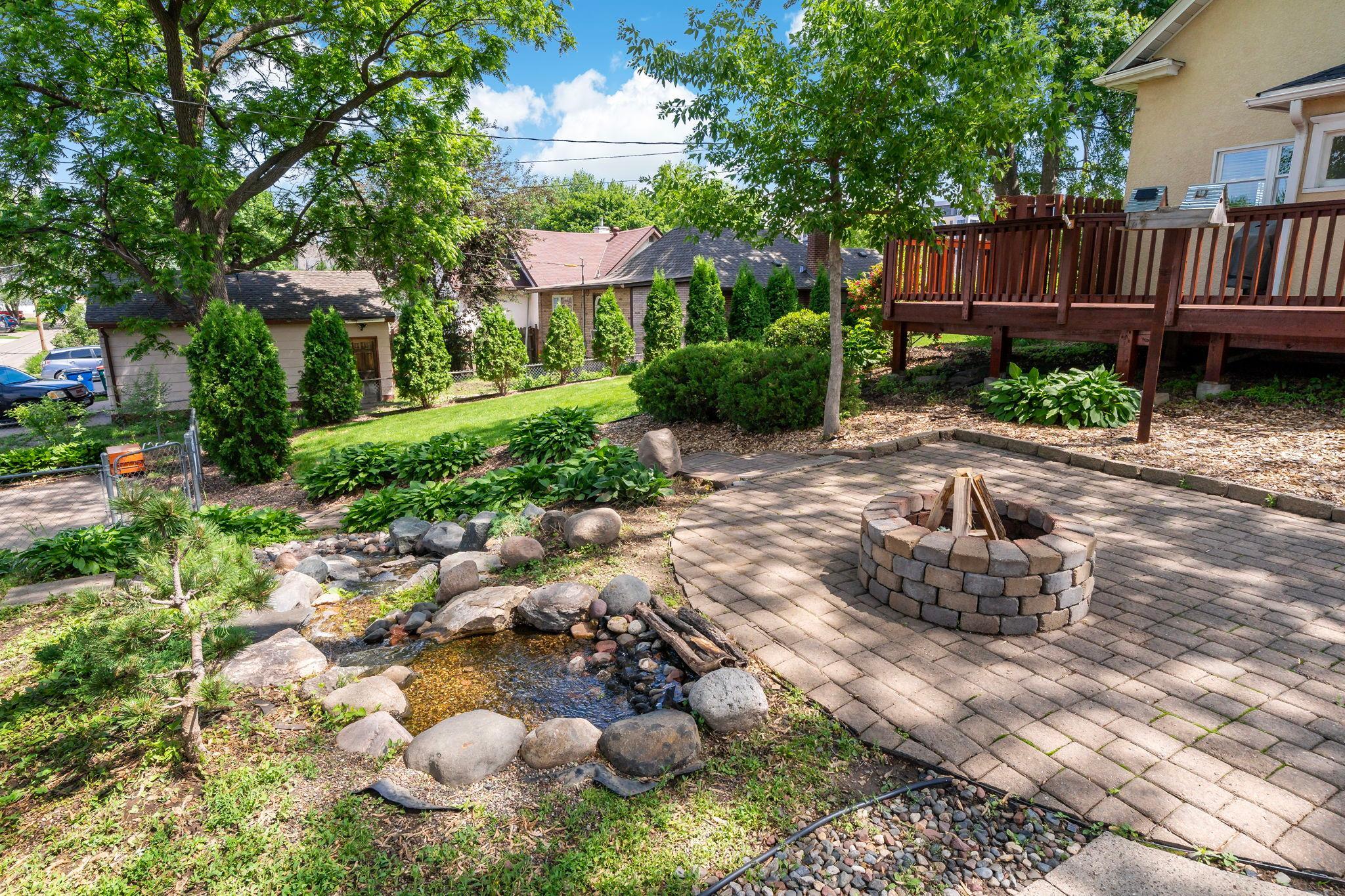 10-web-or-mls-3922 Van Buren St NE Minneapolis MN_0010 copy.jpg