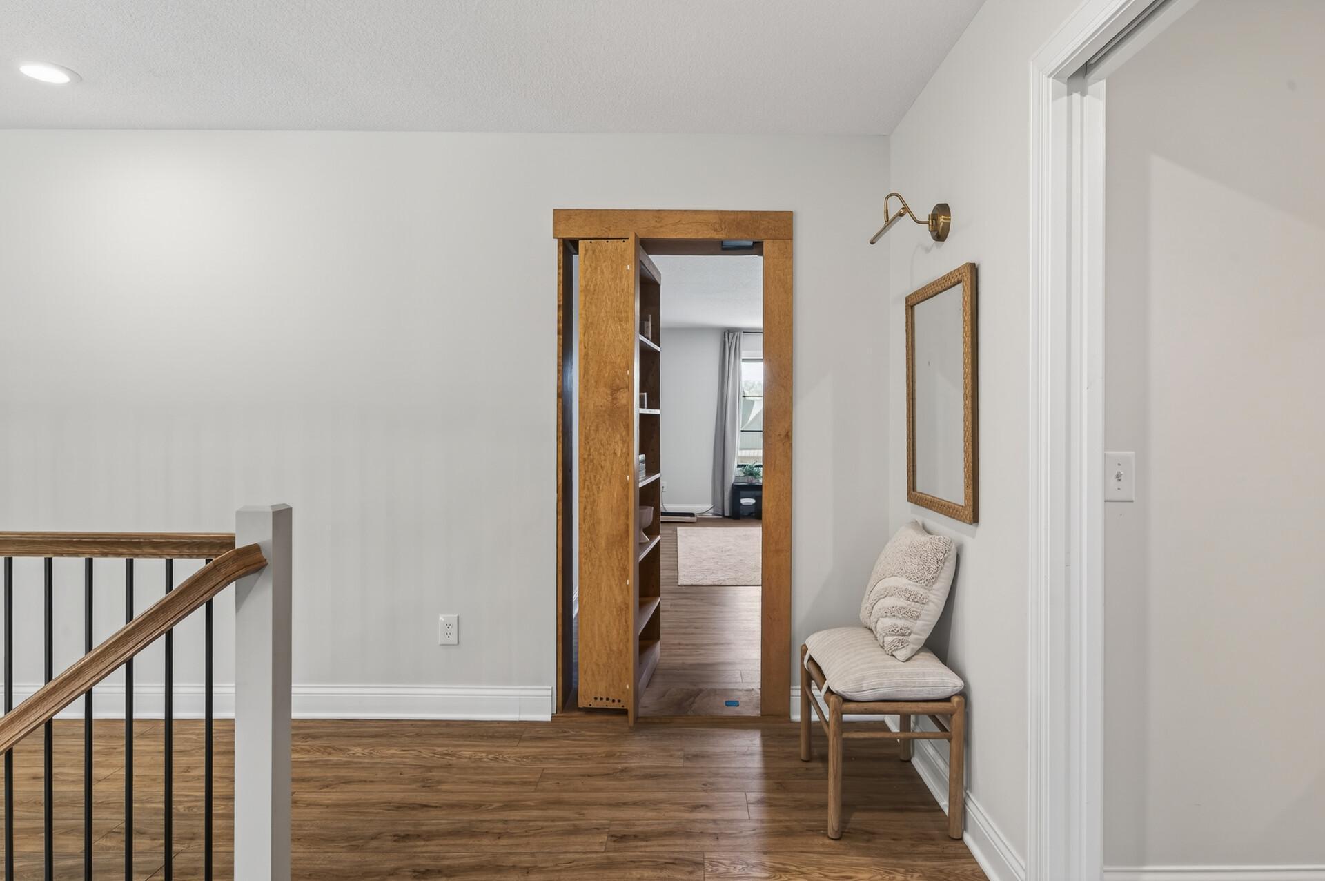 75_10485_56th_Place_N75_mls.jpg