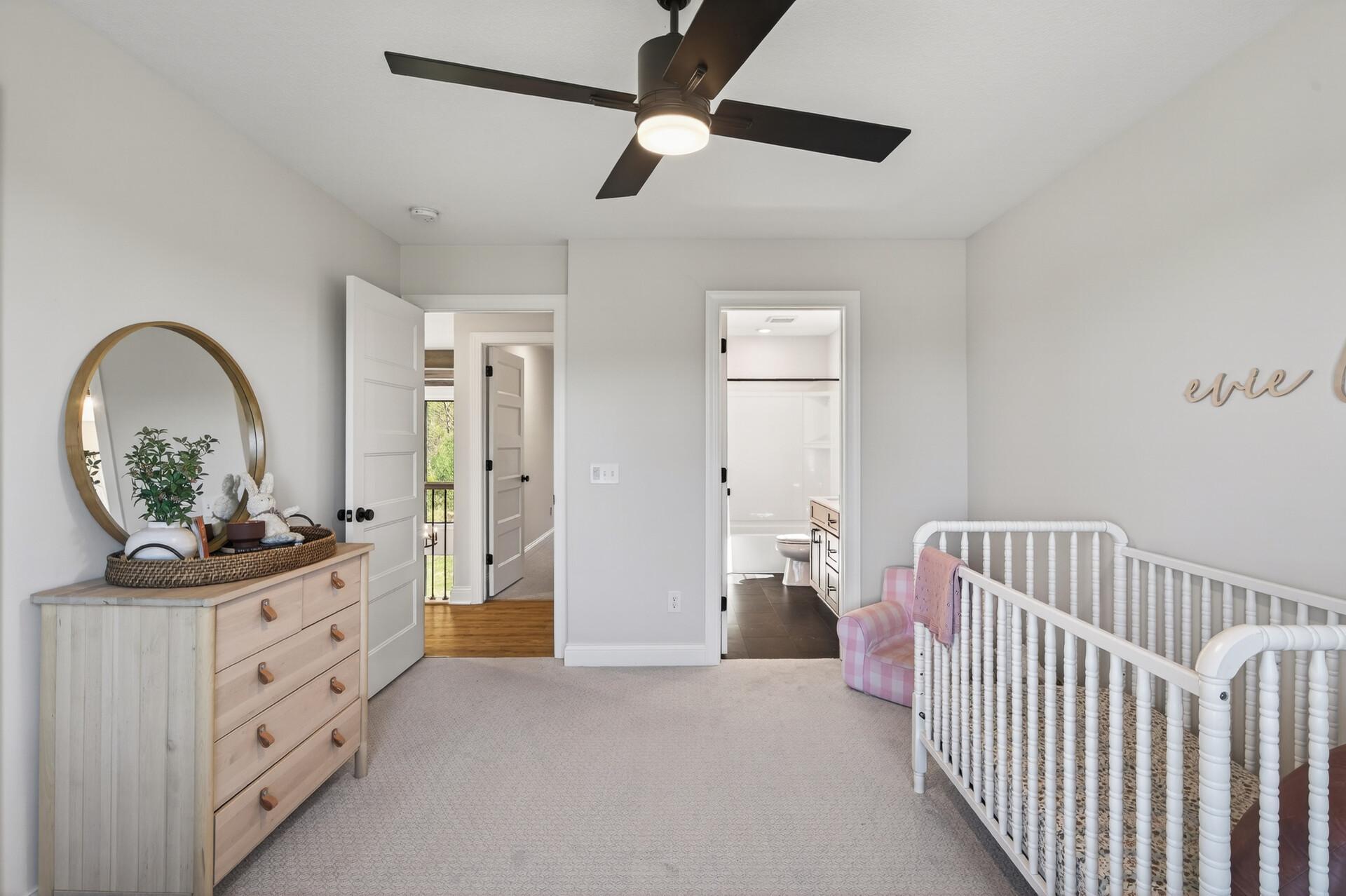 84_10485_56th_Place_N84_mls.jpg