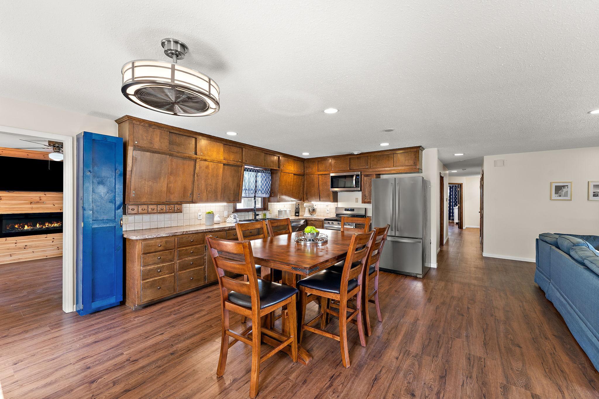 Newer stainless steel appliance & ample counter space & storage.