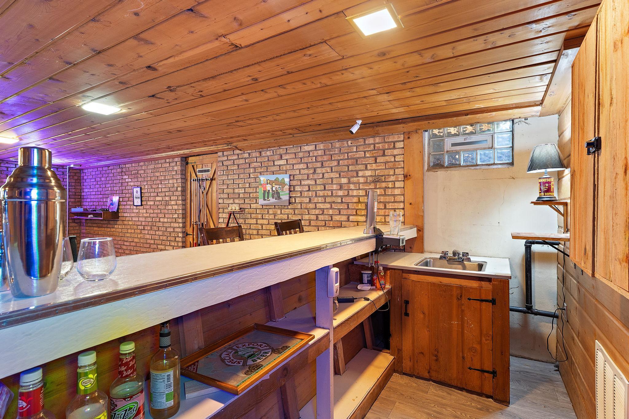 Wet bar
