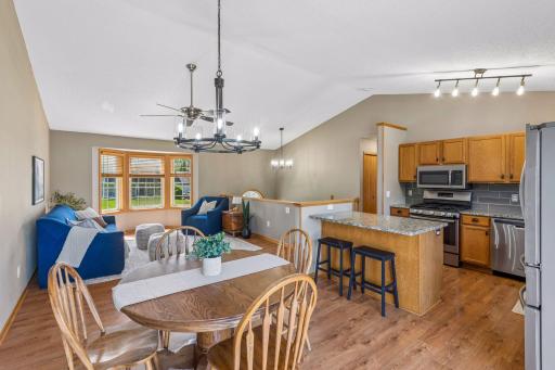 815 Quail Run, Waconia, MN 55387