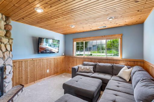815 Quail Run, Waconia, MN 55387