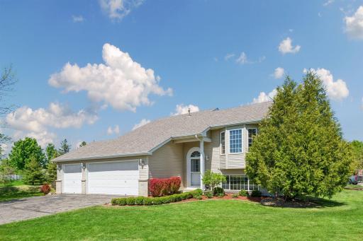 815 Quail Run, Waconia, MN 55387