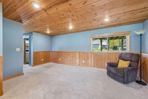 815 Quail Run, Waconia, MN 55387