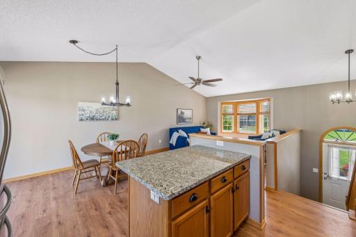 815 Quail Run, Waconia, MN 55387