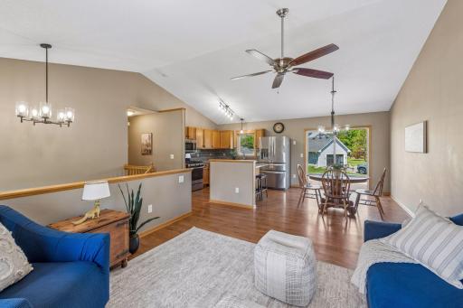 815 Quail Run, Waconia, MN 55387