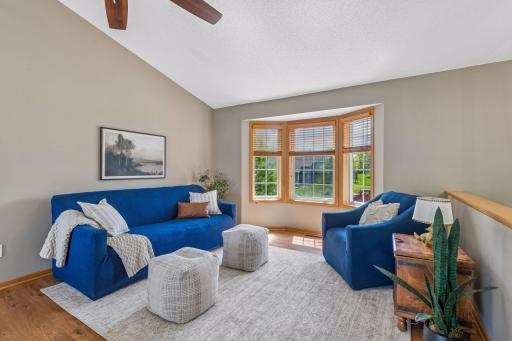 815 Quail Run, Waconia, MN 55387