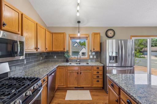 815 Quail Run, Waconia, MN 55387