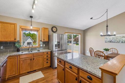 815 Quail Run, Waconia, MN 55387