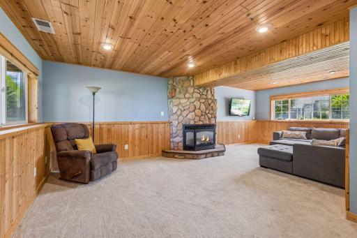 815 Quail Run, Waconia, MN 55387