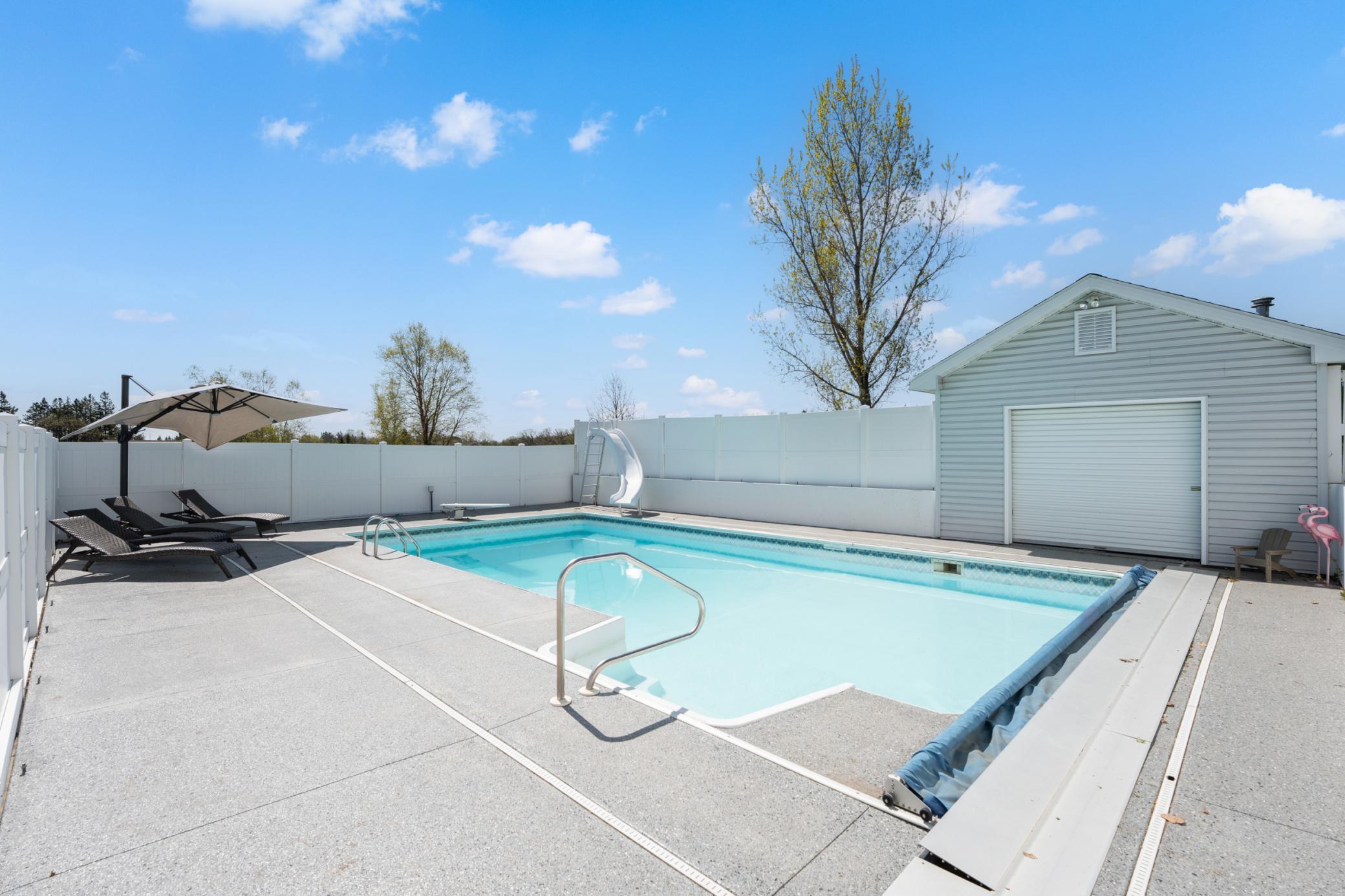 Pool house