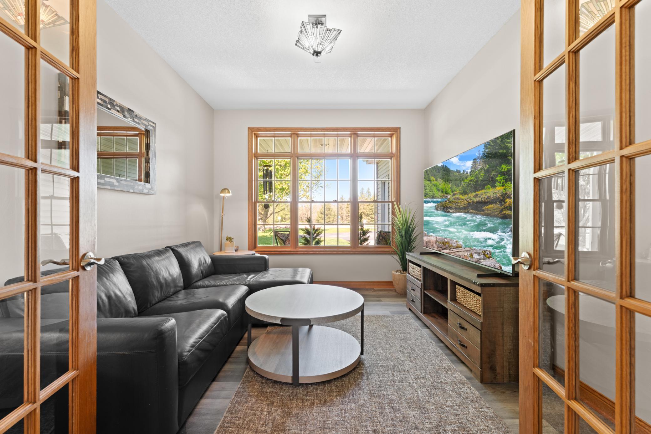 6th Bedroom/Den