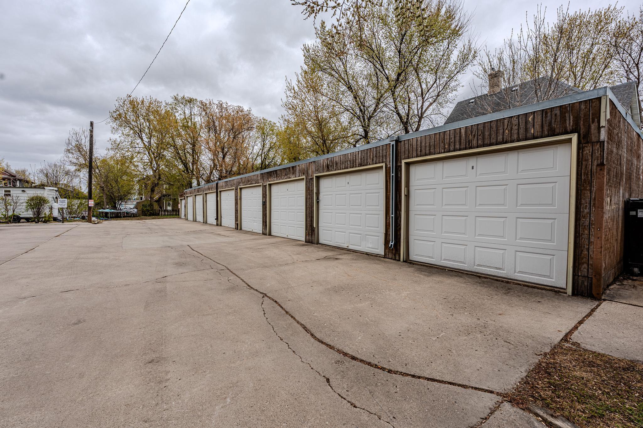 Garages.jpg