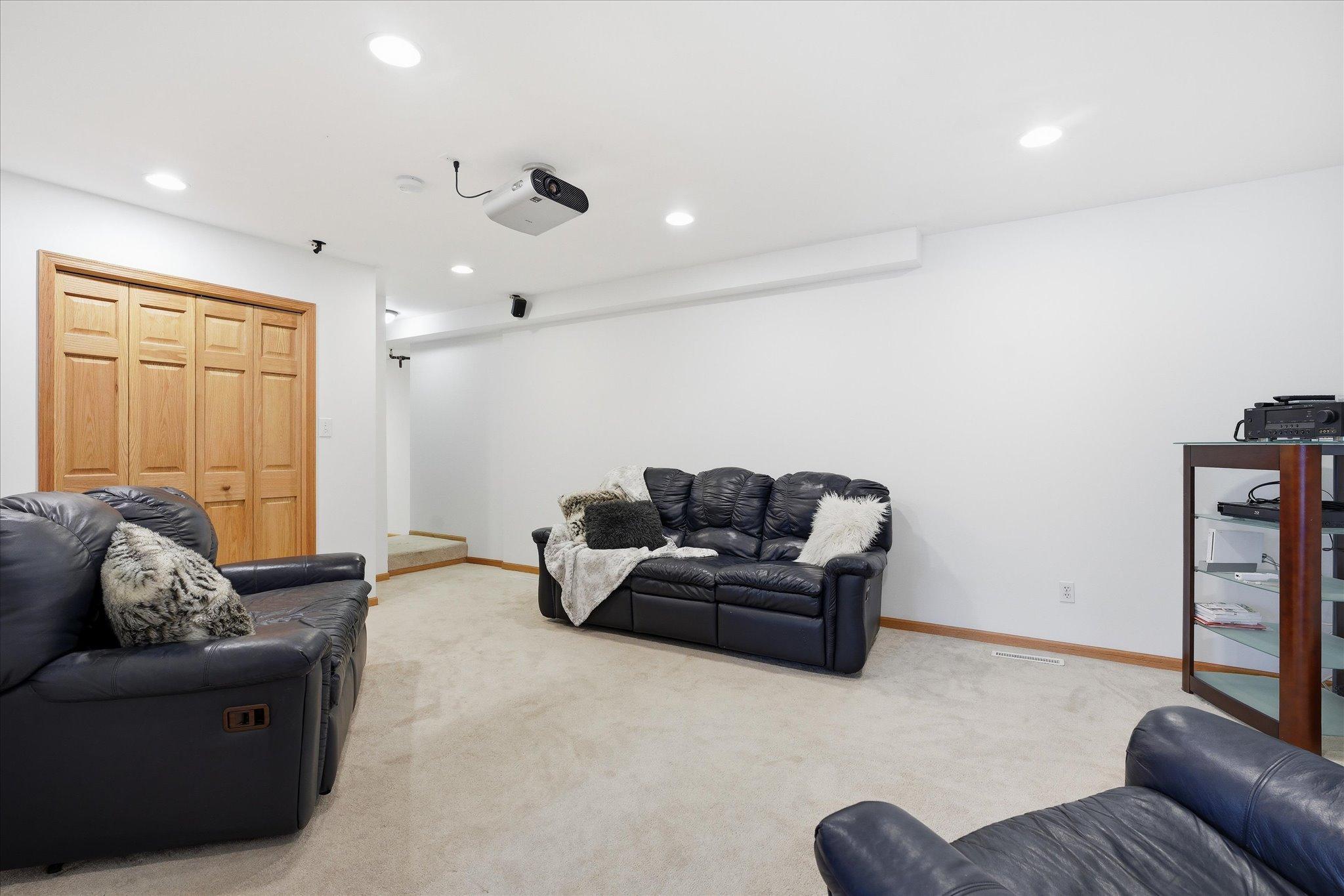 61-2500 Highland View Avenue [3026356]- 060.jpg
