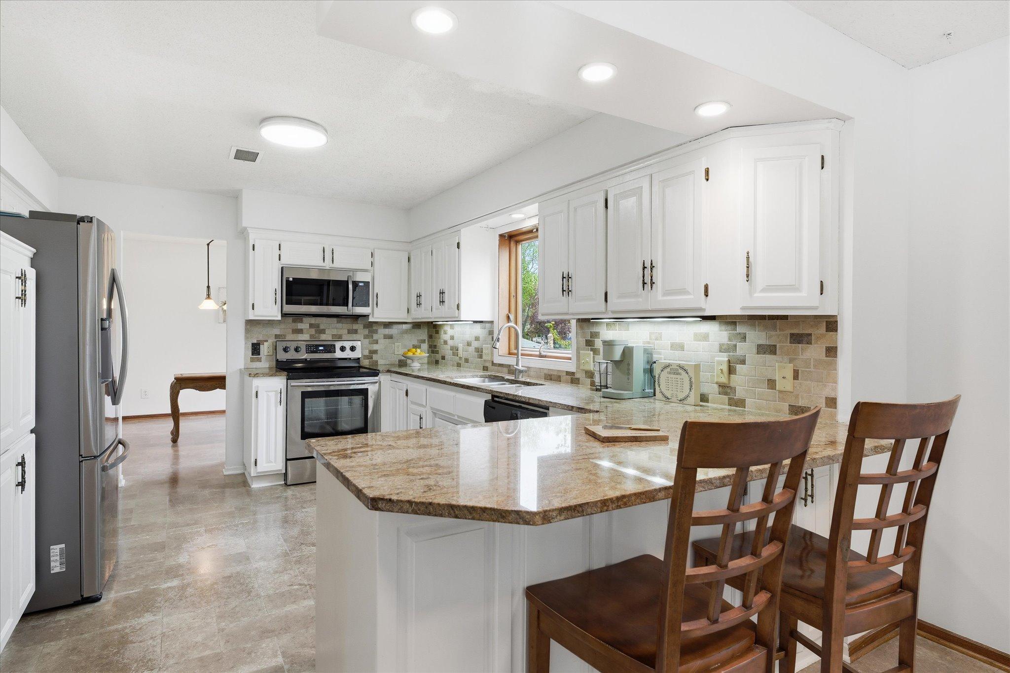 28-2500 Highland View Avenue [3026356]- 027.jpg