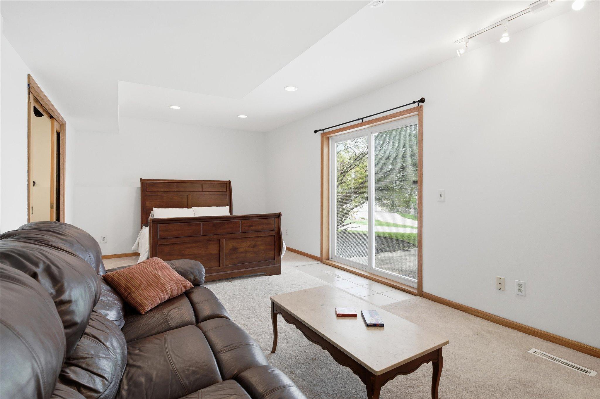 64-2500 Highland View Avenue [3026356]- 063.jpg