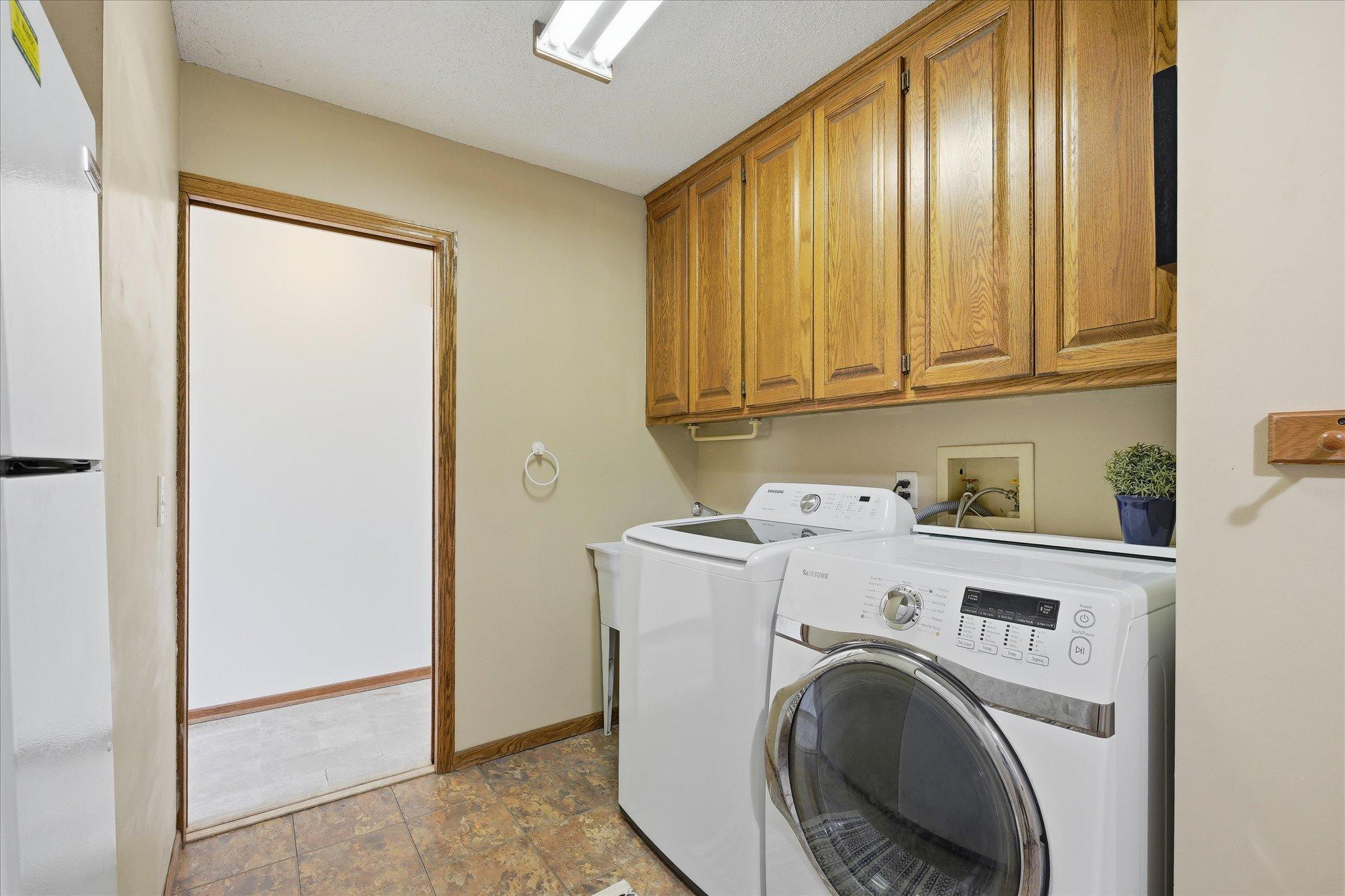 42-2500 Highland View Avenue [3026356]- 041.jpg