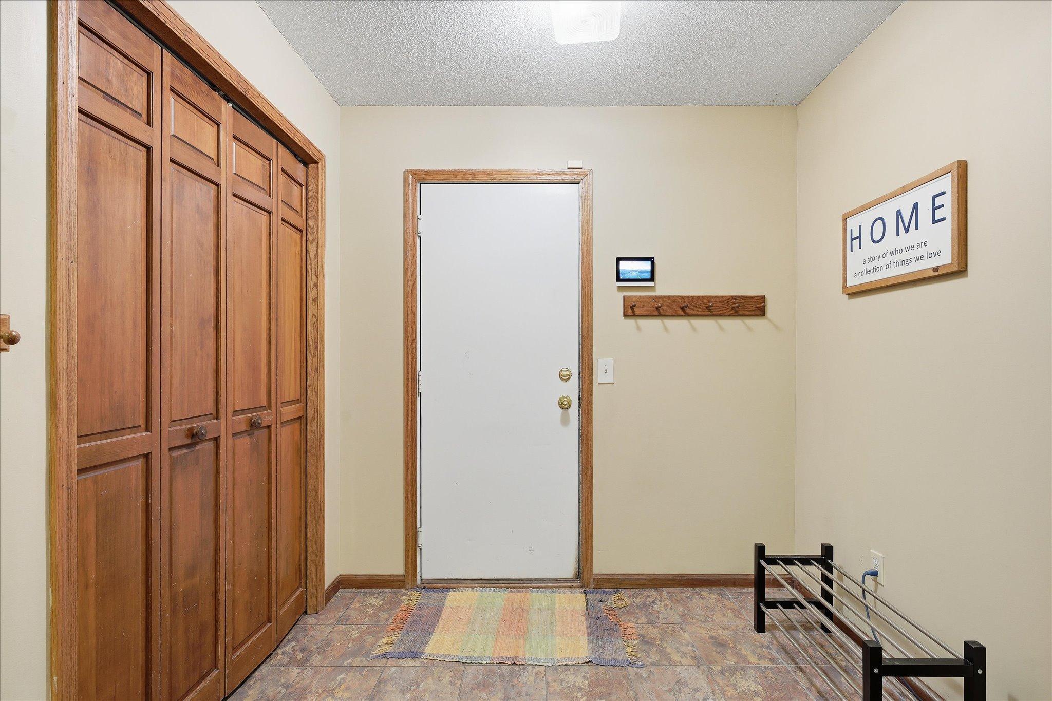 41-2500 Highland View Avenue [3026356]- 040.jpg