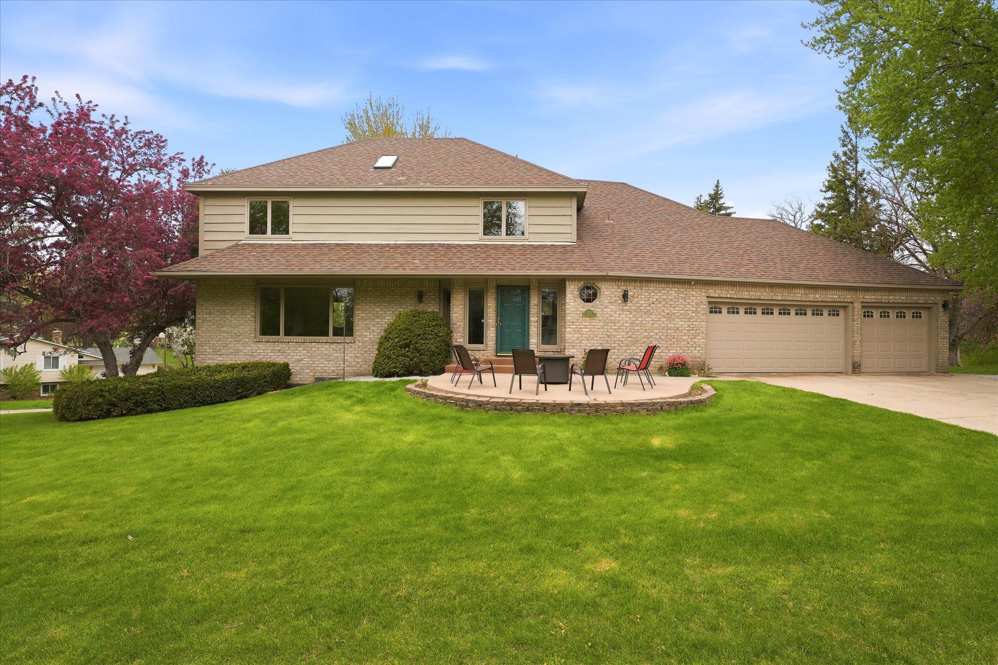 03-2500 Highland View Avenue [3026356]- 002.jpg