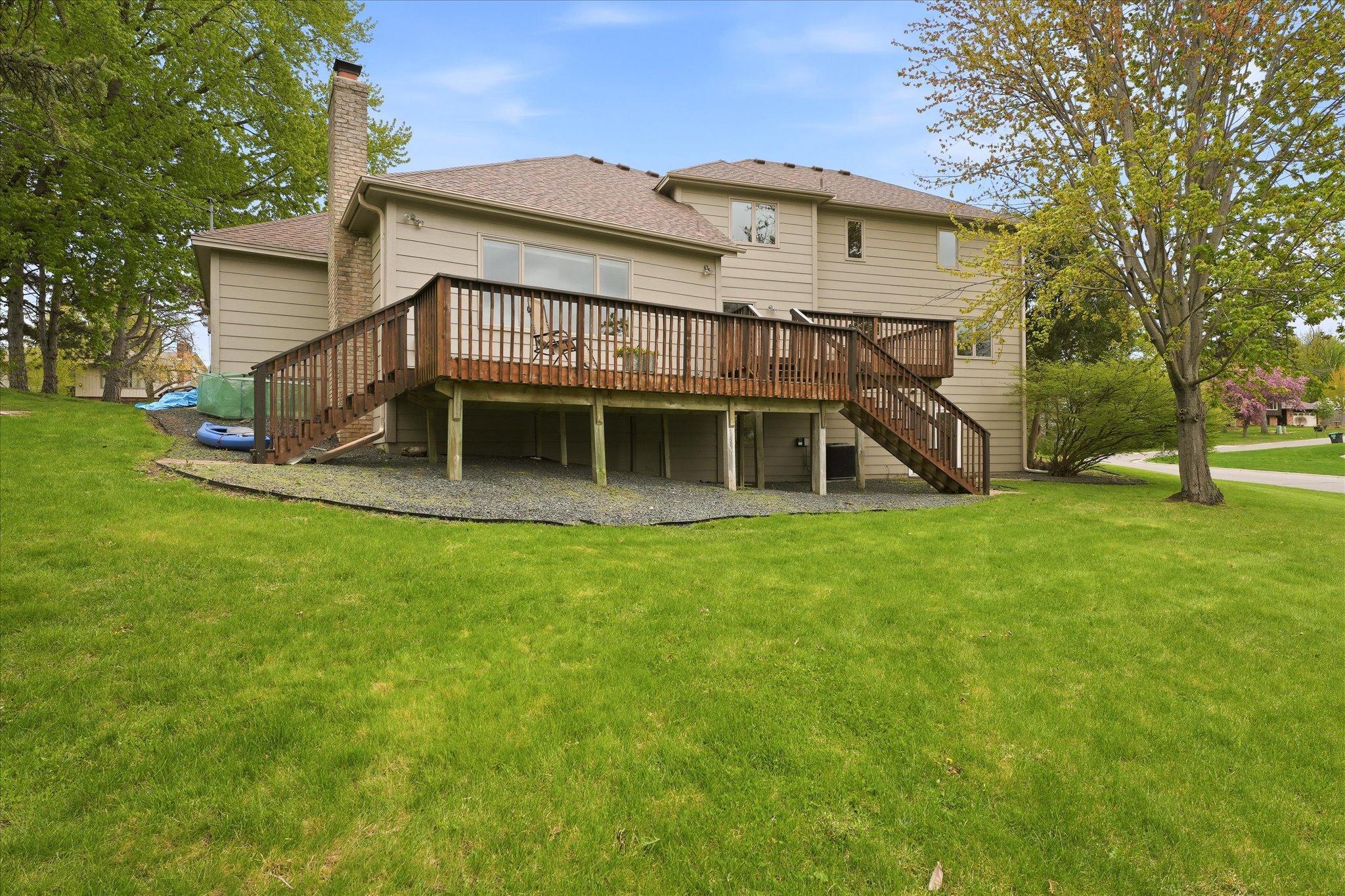 08-2500 Highland View Avenue [3026356]- 007.jpg